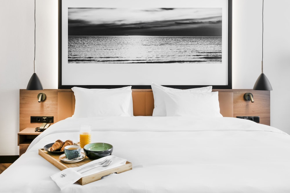 Habitación clásica con cama doble del hotel Mercure Klaipeda City. Foto 2