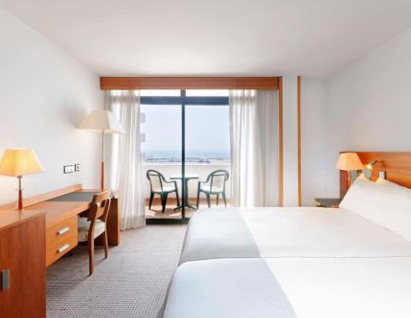Habitación Premium con vistas al mar del hotel Palma Bellver Affiliated By Meliá. Foto 1