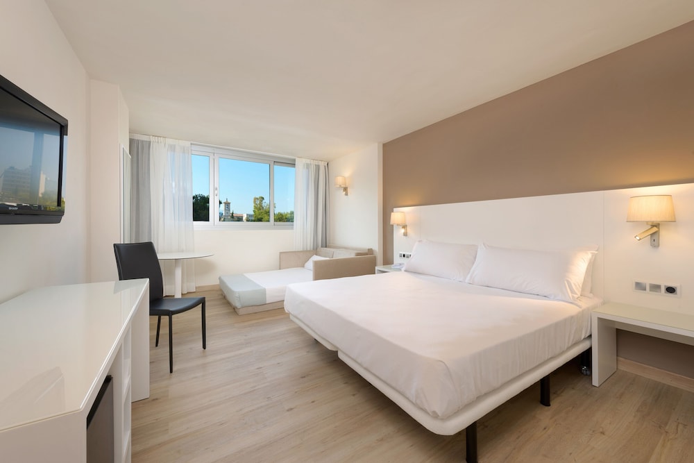 Habitación INNSIDE del hotel Innside By Meliá Palma Bosque. Foto 2