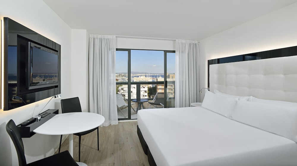 Habitación Premium INNSiDE Vistas a la Bahía del hotel Innside By Meliá Palma Bosque