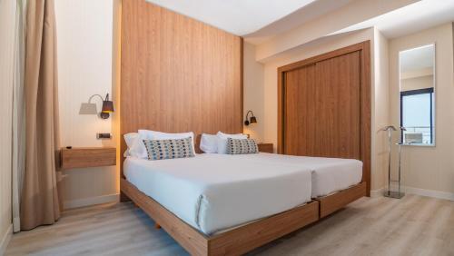 HABITACIÓN PREMIUM CON BALCÓN del hotel Isla Mallorca and Spa. Foto 4