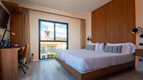 Habitación Premium con terraza del hotel Isla Mallorca and Spa. Foto 5