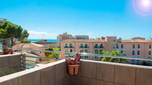 Habitación Premium con terraza del hotel Isla Mallorca and Spa. Foto 12