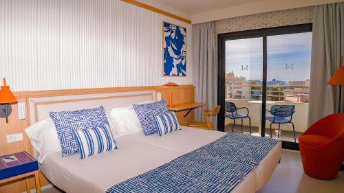 Habitación Superior con balcón y vistas del hotel Isla Mallorca and Spa. Foto 3