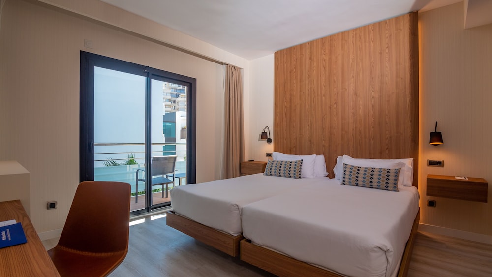 Habitación Premium doble, balcón del hotel Isla Mallorca and Spa