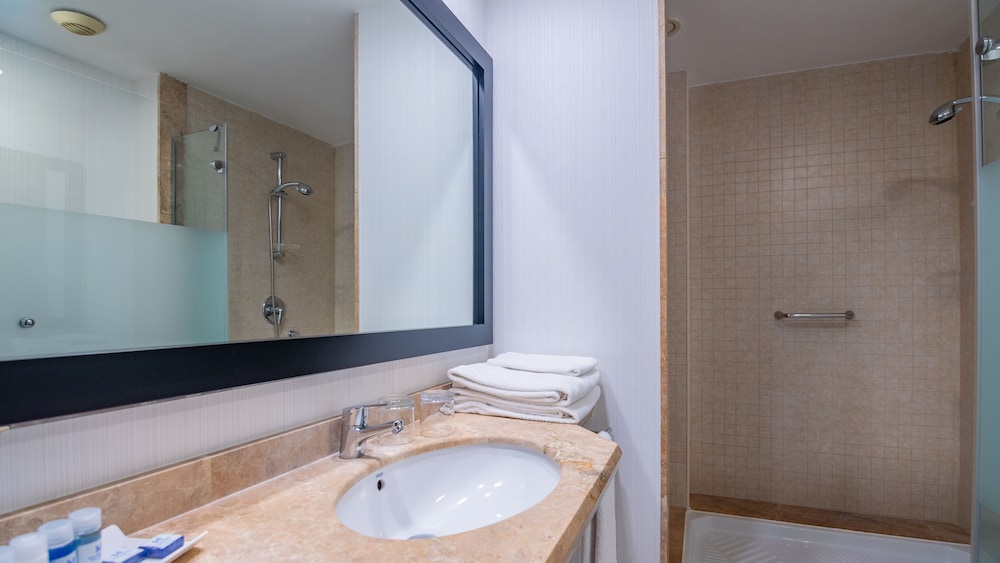 Habitación Premium doble, balcón del hotel Isla Mallorca and Spa. Foto 3