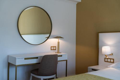 Habitación Doble Estándar con balcón - 1 o 2 camas del hotel Araxa - Adults Only. Foto 3
