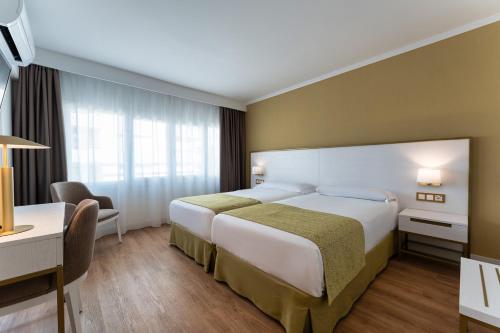 Habitación Doble Económica - 2 camas del hotel Araxa - Adults Only. Foto 1
