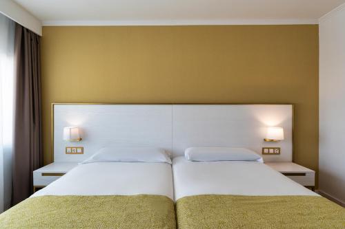 Habitación Doble Económica - 2 camas del hotel Araxa - Adults Only. Foto 4