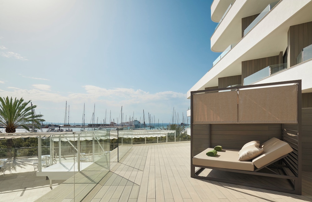 The Level Premium Vista Mar con Solárium del hotel Melia Palma Marina. Foto 4