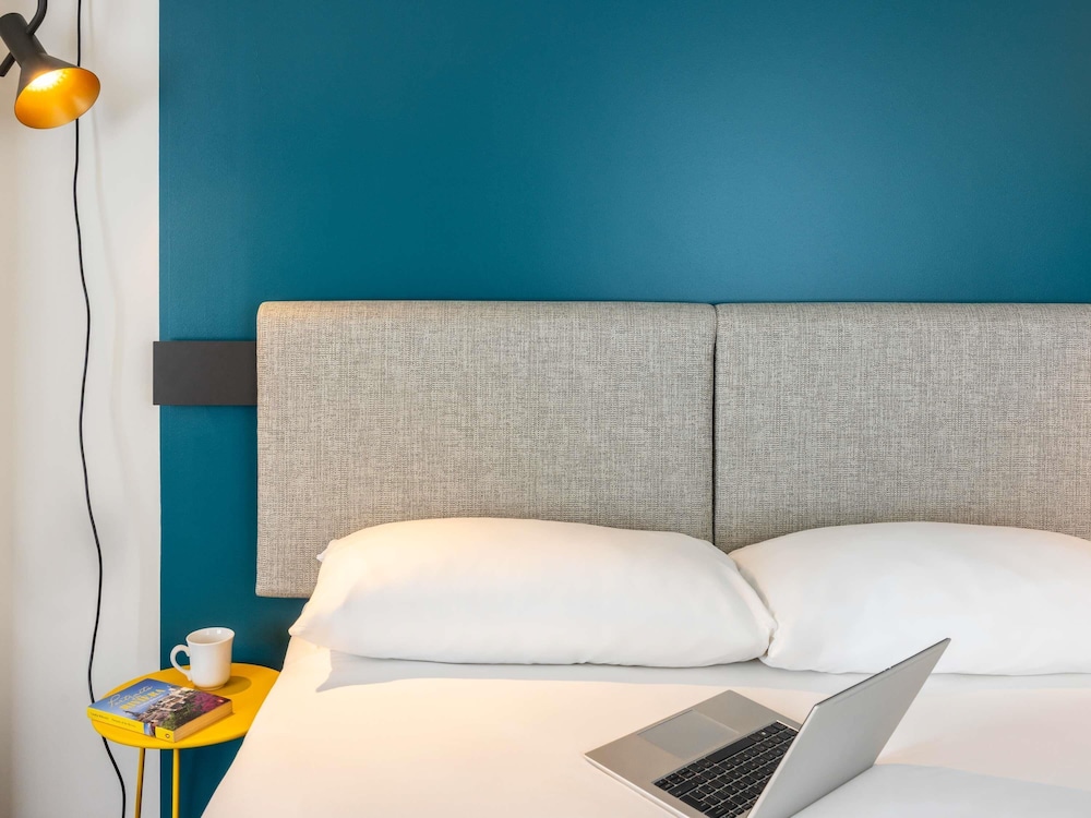 Habitación superior, 1 cama doble del hotel Ibis Bristol Temple Meads Quay. Foto 6