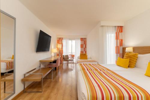 Habitación Triple Confort del hotel Hesperia Ciudad De Mallorca