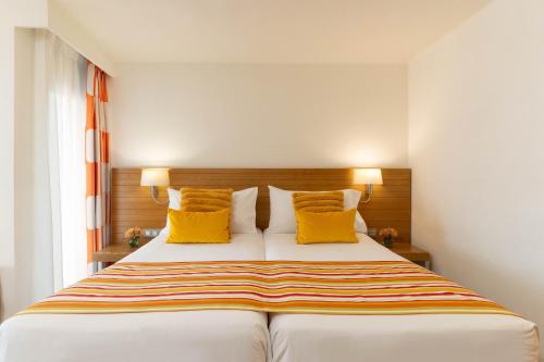 Habitación Triple Confort del hotel Hesperia Ciudad De Mallorca. Foto 4