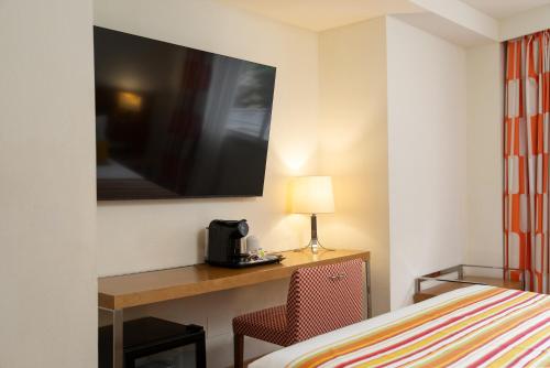 Habitación Doble Superior con vistas al jardín - 1 o 2 camas del hotel Hesperia Ciudad De Mallorca. Foto 6