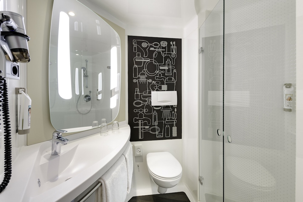 Habitación doble, 1 cama doble del hotel Ibis Glasgow City Centre – Sauchiehall St. Foto 8