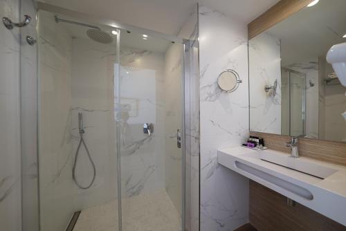 Habitación Quíntuple del hotel Artmadams. Foto 3