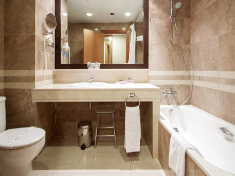 Habitación triple del hotel Catalonia Majorica