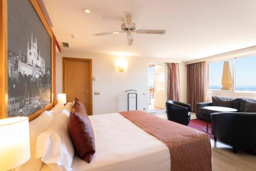 Suite Junior con terraza del hotel Catalonia Majorica. Foto 4