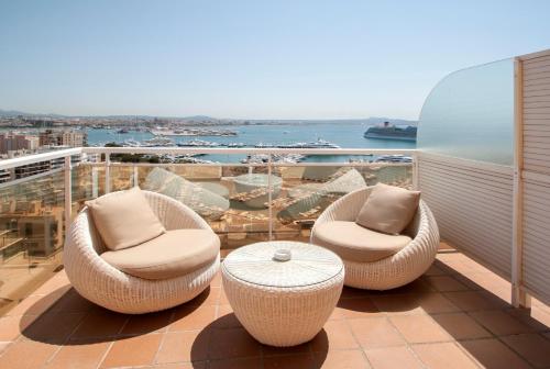 Suite Junior Deluxe con piscina privada y terraza del hotel Catalonia Majorica. Foto 13