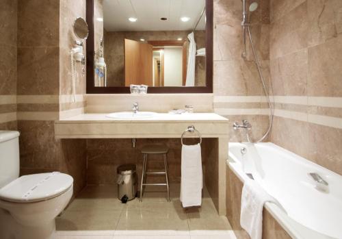 Habitación Familiar del hotel Catalonia Majorica. Foto 3