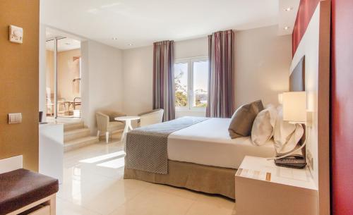 Habitación Familiar del hotel Catalonia Majorica. Foto 8