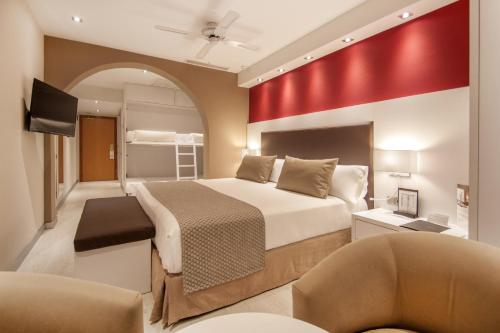 Habitación Familiar del hotel Catalonia Majorica. Foto 12