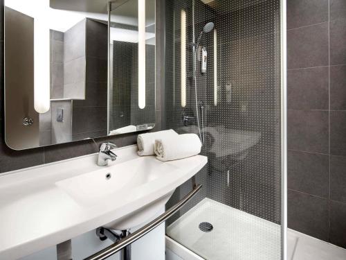 Habitación Doble Sweet - 2 camas del hotel Ibis London Greenwich. Foto 6