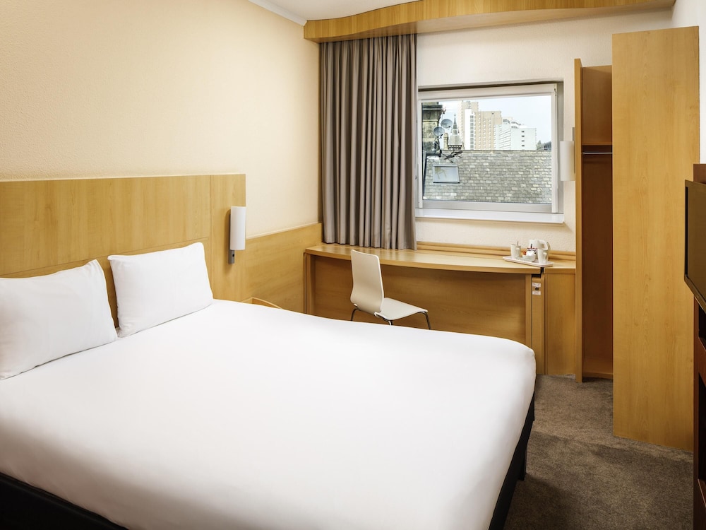 Habitación familiar, varias camas del hotel Ibis Nottingham Centre
