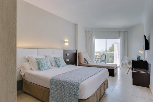 Superior Double Room - High Floor del hotel ILUNION Palmanova Mallorca