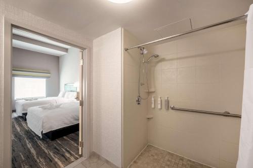 Habitación para no fumadores - 2 camas grandes del hotel Hampton Inn and Suites Poughkeepsie. Foto 2