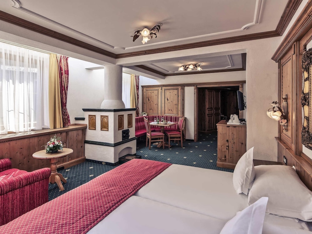 Suite Junior del hotel Mercure Sighisoara Binderbubi - and Spa. Foto 3