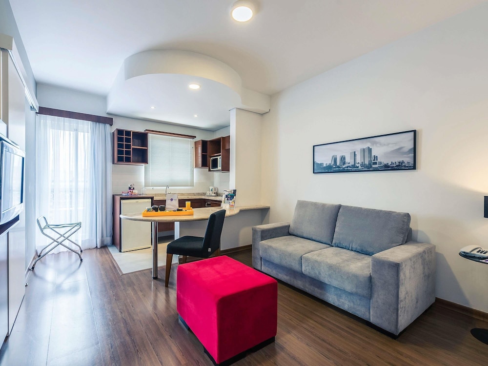 Apartamento Superior con 2 camas individuales y cocina equipada del hotel Mercure São Paulo Jk. Foto 1