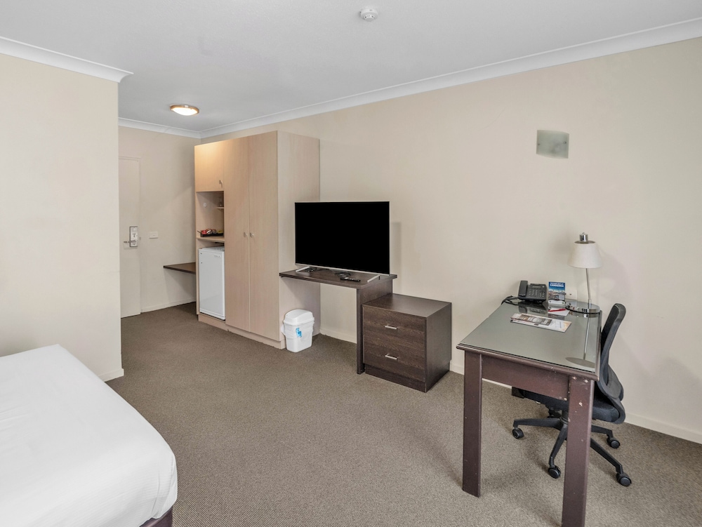 Habitación Ejecutiva Queen del hotel Ibis Styles Canberra Tall Trees. Foto 5