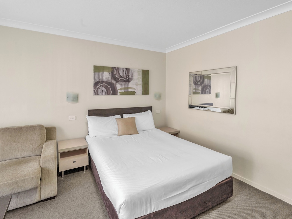 Habitación Ejecutiva Queen del hotel Ibis Styles Canberra Tall Trees. Foto 6
