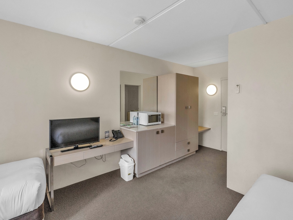 Habitación Familiar Grande del hotel Ibis Styles Canberra Tall Trees. Foto 3