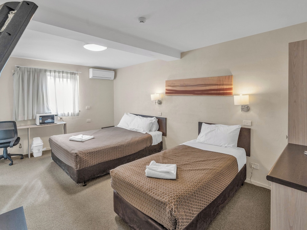 Habitación Familiar Pequeña del hotel Ibis Styles Canberra Tall Trees