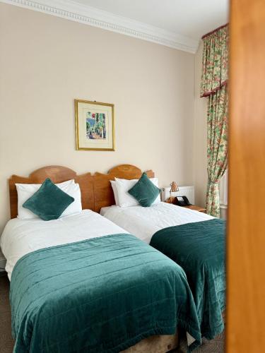 Habitación Doble Estándar - 2 camas del hotel The Windermere , London. Foto 2