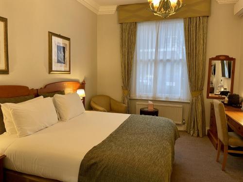 Habitación Doble Superior del hotel The Windermere , London. Foto 1
