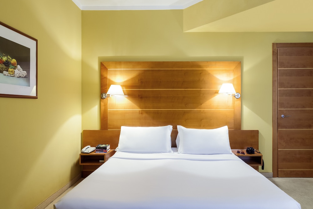 Habitación Estándar con cama doble del hotel Ibis Styles Bari Giovinazzo. Foto 4