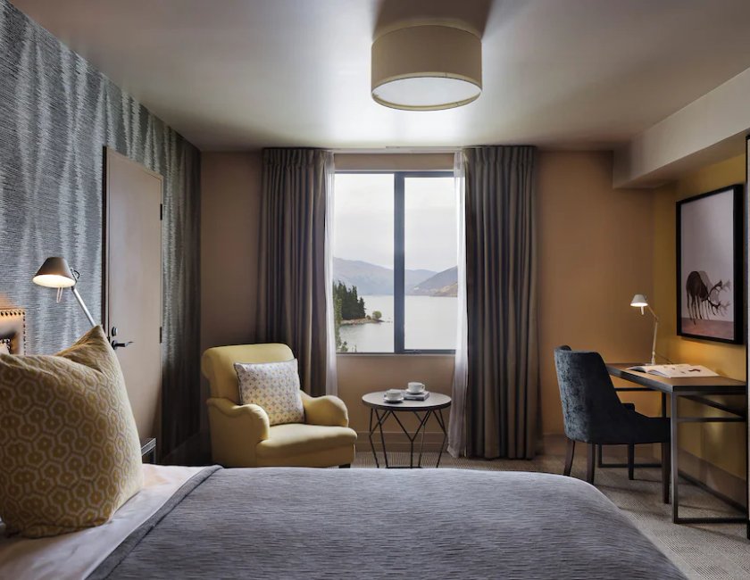 Habitación doble Vista Lago 1 Cama king del hotel St Moritz, Queenstown - Mgallery. Foto 1