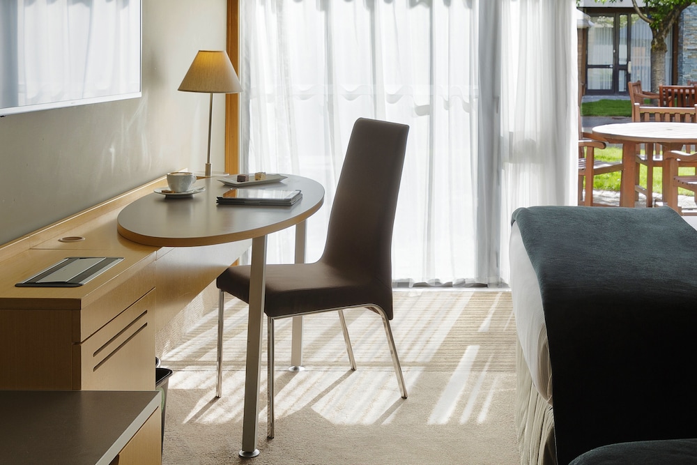Habitación Estándar con Dos Camas Dobles del hotel Novotel Queenstown Lakeside. Foto 5