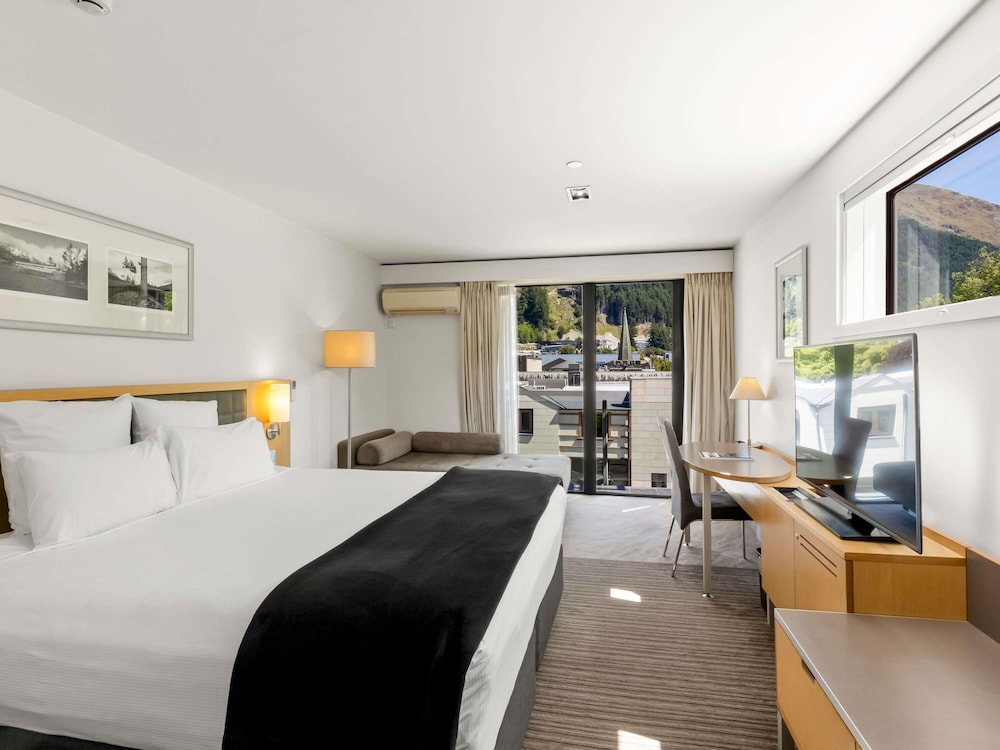 Habitación Estándar con Una Cama King del hotel Novotel Queenstown Lakeside. Foto 3