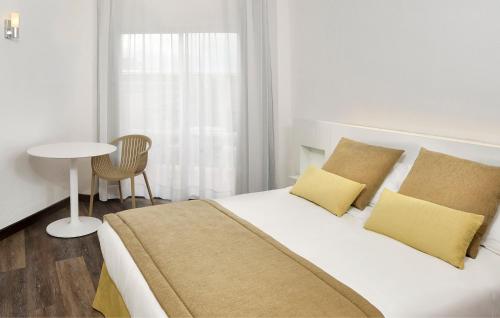 Sol Interconnected Room del hotel Sol Palmanova Mallorca. Foto 3
