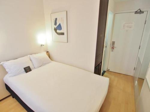 Habitación Doble Superior con vistas al puerto del hotel Ibis Hong Kong North Point. Foto 9
