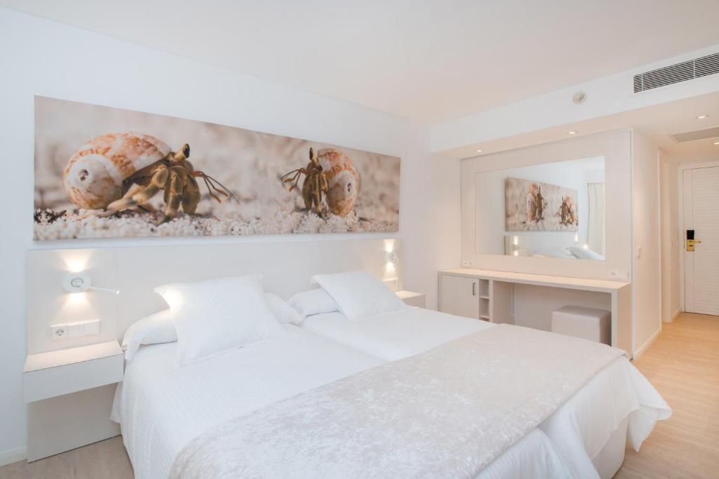 Habitación doble del hotel Iberostar Waves Cristina