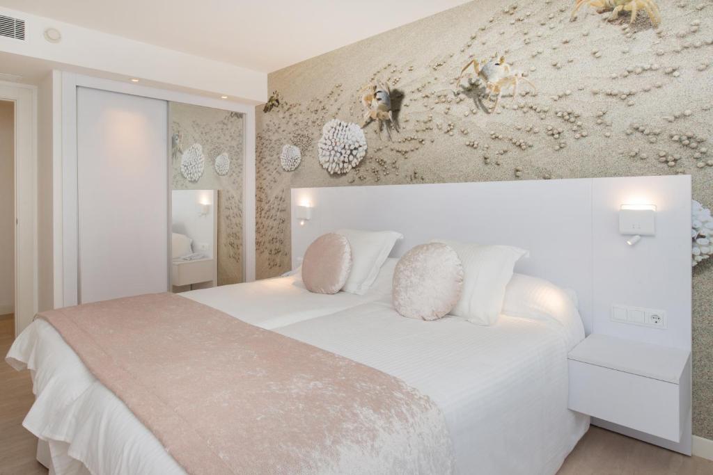 Habitación doble Económica del hotel Iberostar Waves Cristina