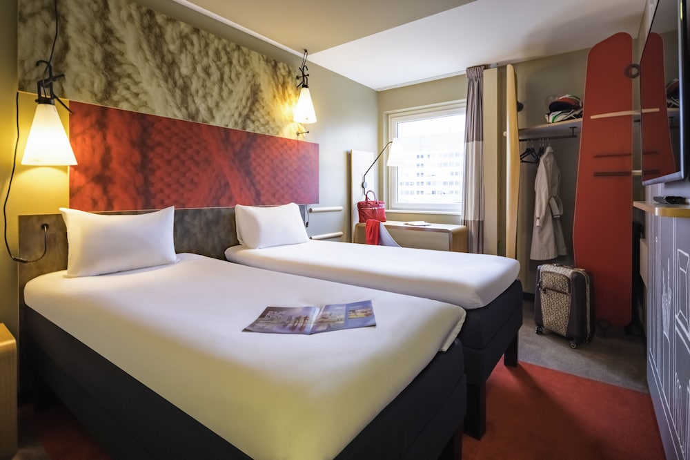 Twin Sweet Room by ibis del hotel Ibis London Stratford. Foto 1
