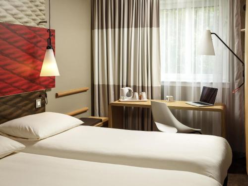 Habitación Doble Estándar 2 camas - adaptada para personas con movilidad reducida del hotel Ibis London Stratford