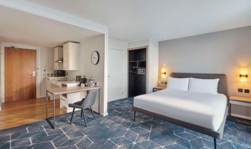 Estudio Accesible con zona de cocina - 1 cama extragrande del hotel Hyatt House London Stratford. Foto 2