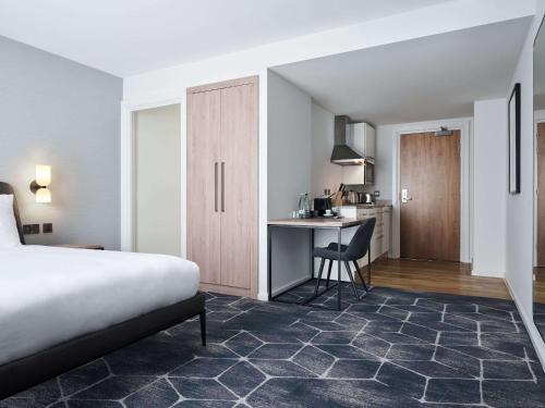 Estudio con zona de cocina y vistas a Cherry Park - 1 cama extragrande del hotel Hyatt House London Stratford. Foto 2